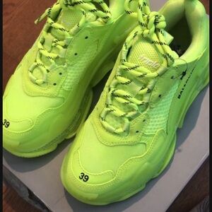 Womens Balenciaga Sneakers size 39